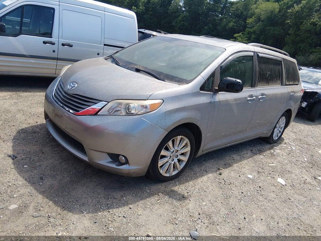 5TDDK3DC4BS030054 2011 TOYOTA SIENNA photo no. 2