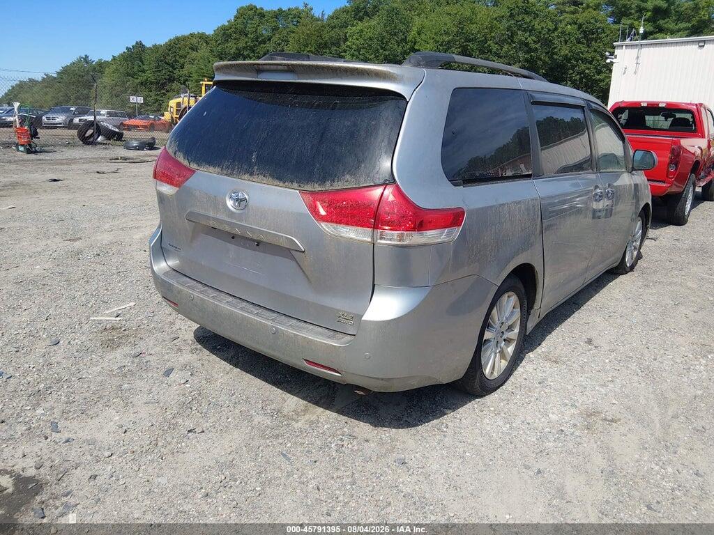 5TDDK3DC4BS030054 2011 TOYOTA SIENNA photo no. 4