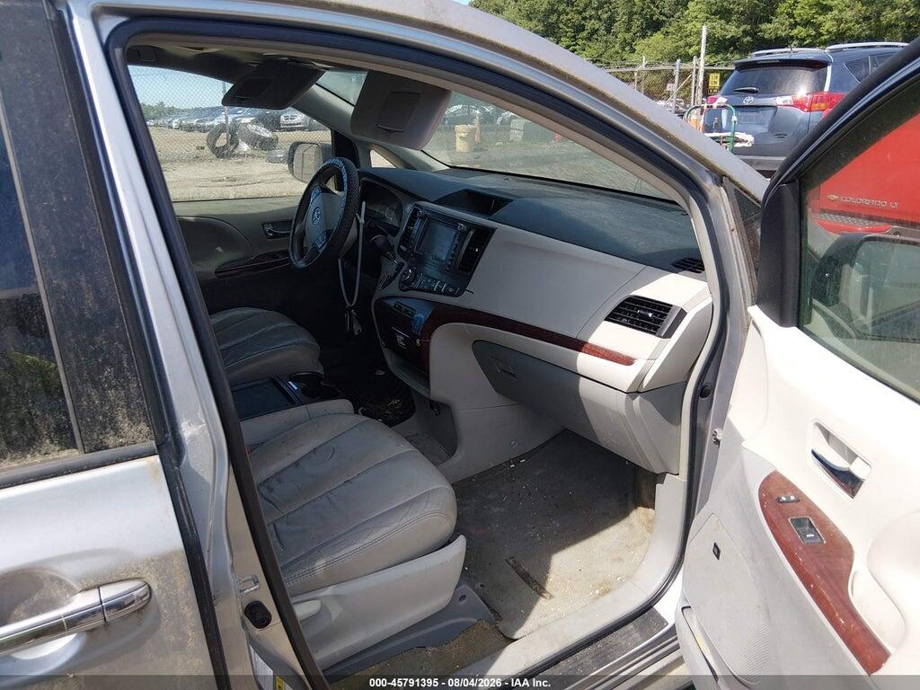 5TDDK3DC4BS030054 2011 TOYOTA SIENNA photo no. 5