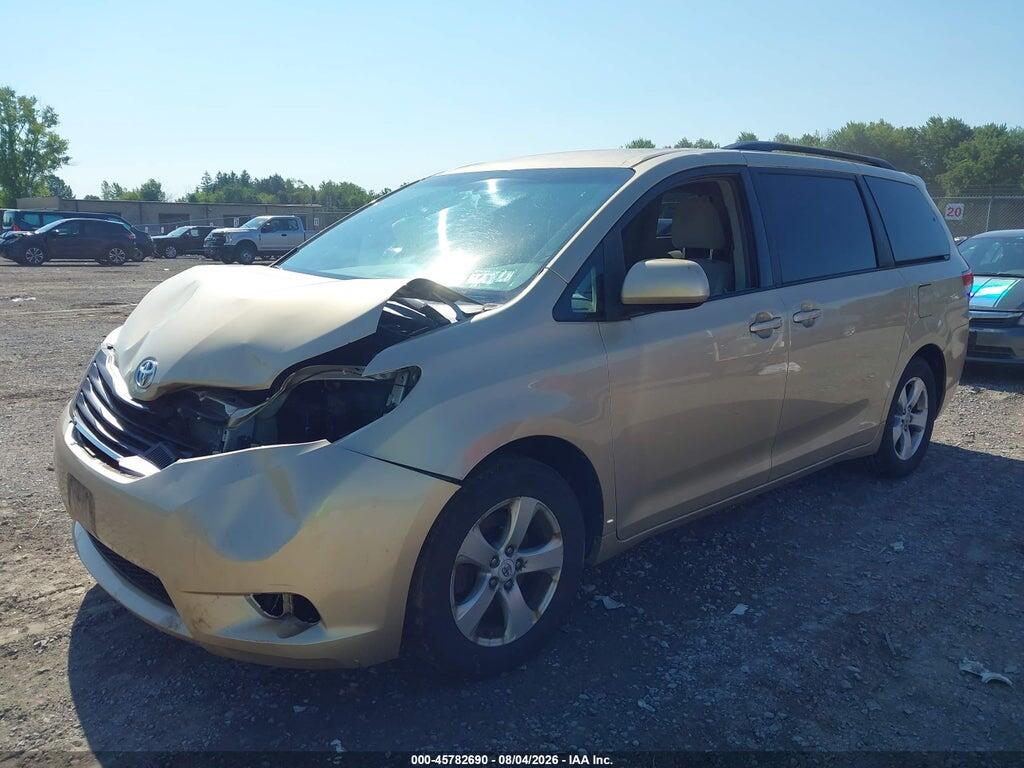 5TDKK3DC8BS014382 2011 TOYOTA SIENNA photo no. 2