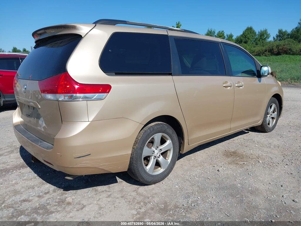 5TDKK3DC8BS014382 2011 TOYOTA SIENNA photo no. 4