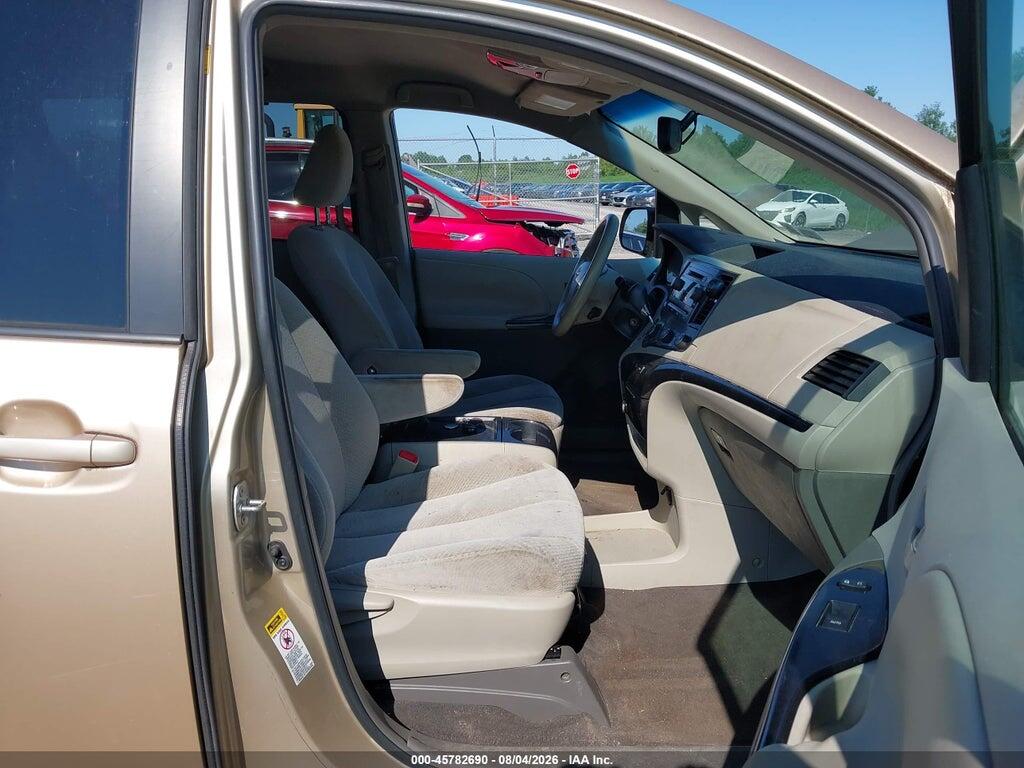 5TDKK3DC8BS014382 2011 TOYOTA SIENNA photo no. 5