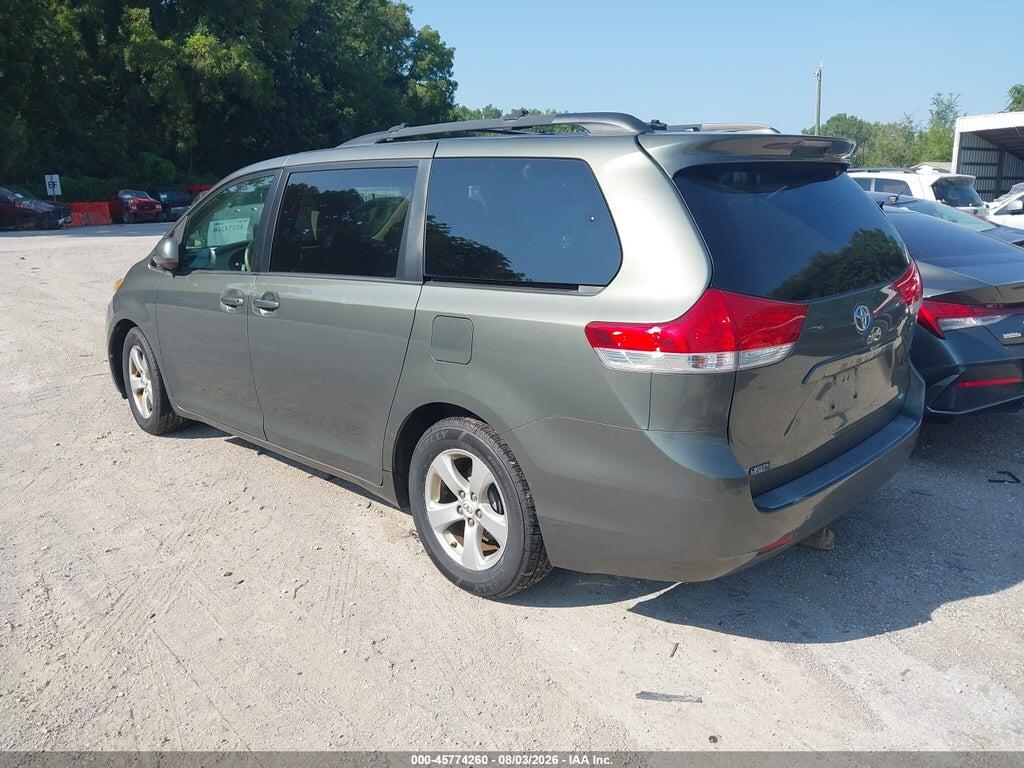 5TDKK3DC9BS011765 2011 TOYOTA SIENNA photo no. 3