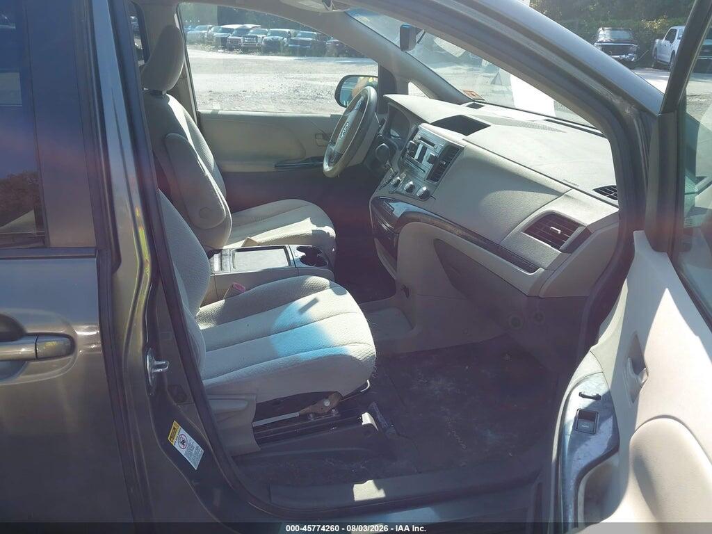 5TDKK3DC9BS011765 2011 TOYOTA SIENNA photo no. 5