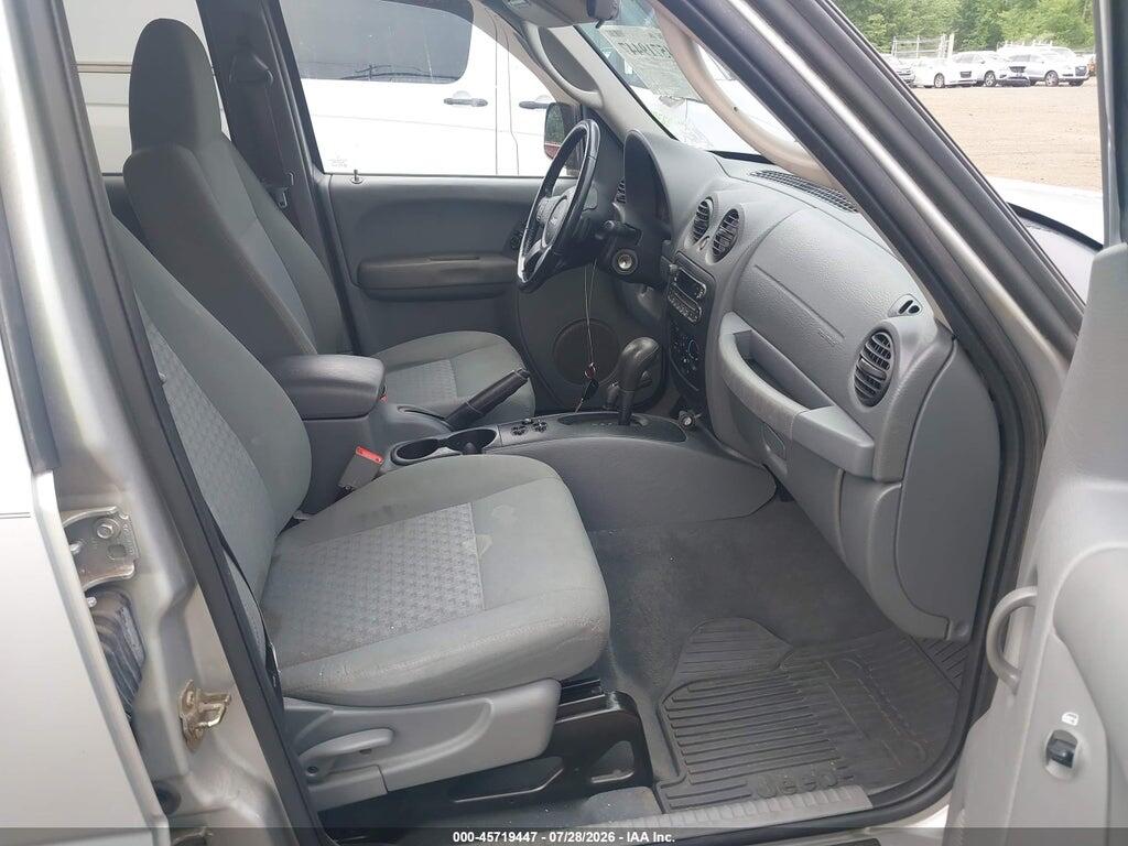 1J4GL48K05W568895 2005 JEEP LIBERTY photo no. 5