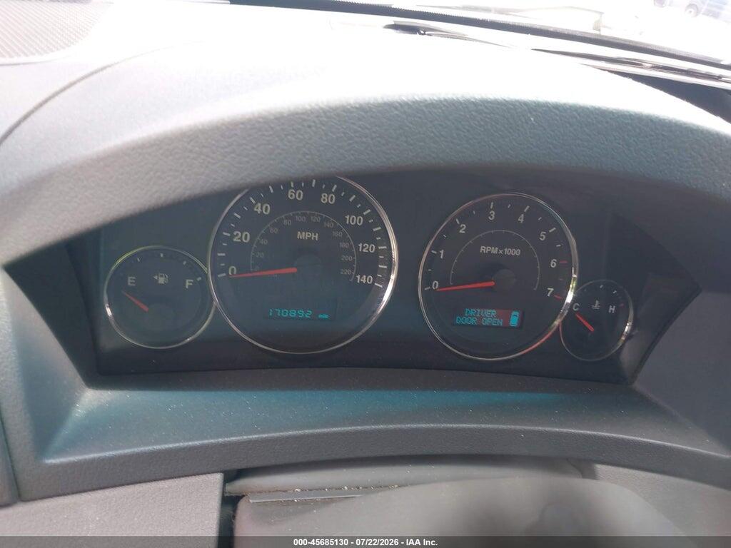 1J8HR58255C666104 2005 JEEP GRAND CHEROKEE photo no. 7