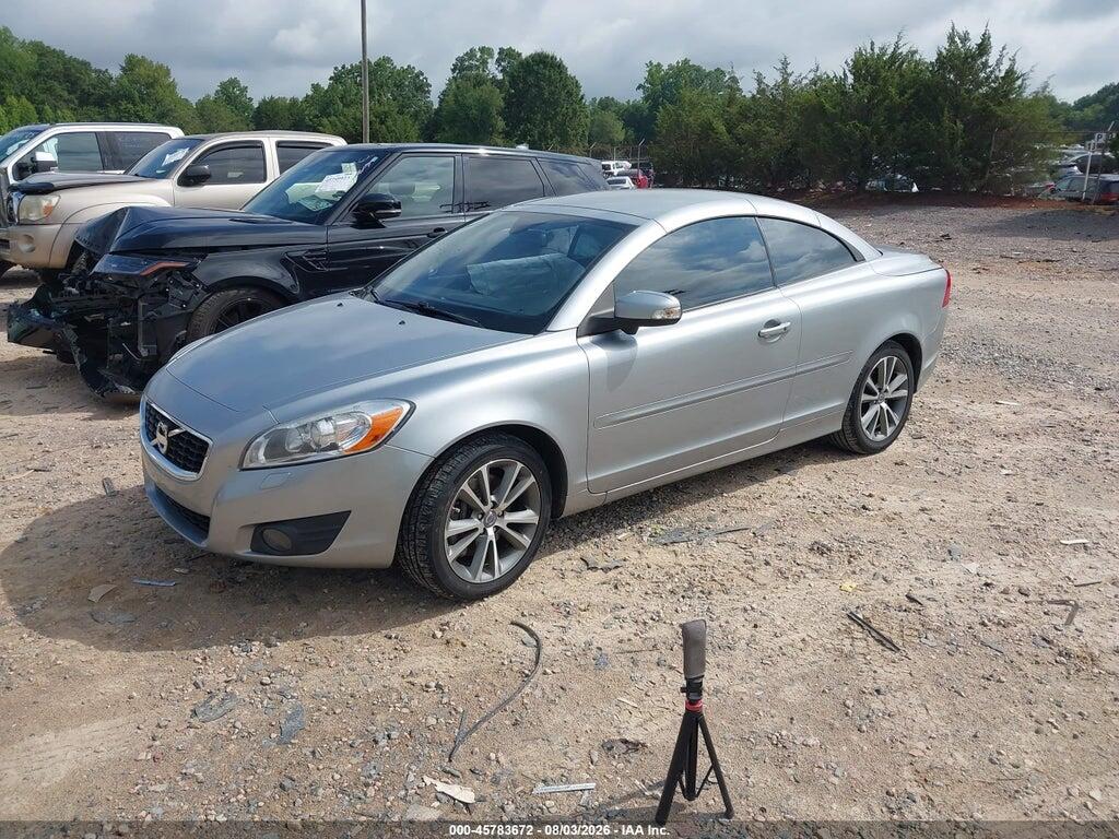 YV1672MC0BJ120569 2011 VOLVO C70 photo no. 2