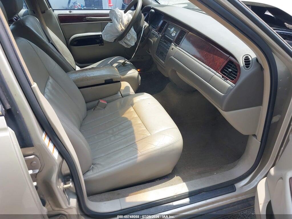 1LNHM81W15Y611359 2005 LINCOLN TOWN CAR photo no. 5
