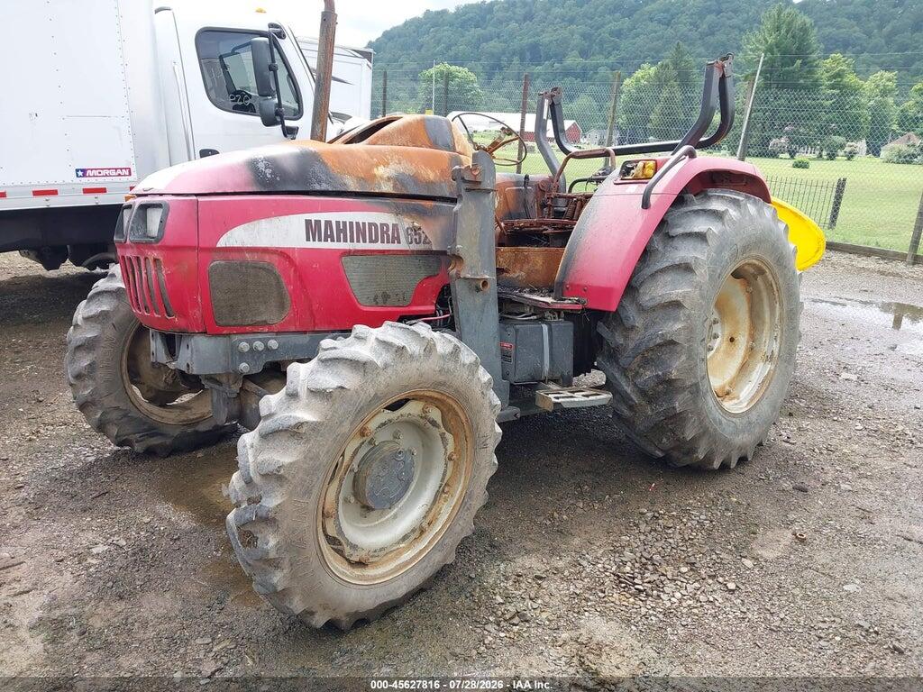 00000000000000003 2005 MAHINDRA 6520 TRACTOR photo no. 2