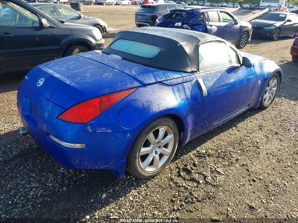 JN1AZ36A85M759042 2005 NISSAN 350Z photo no. 4