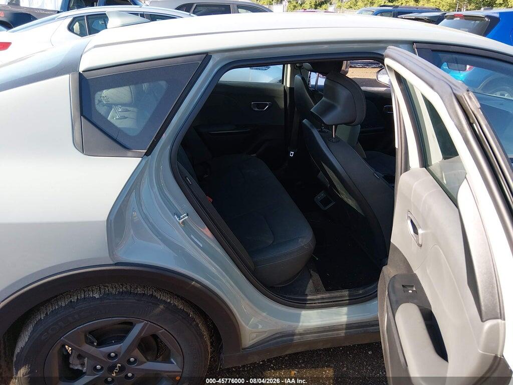 3KPFT4DE1SE235869 2025 KIA K4 photo no. 8