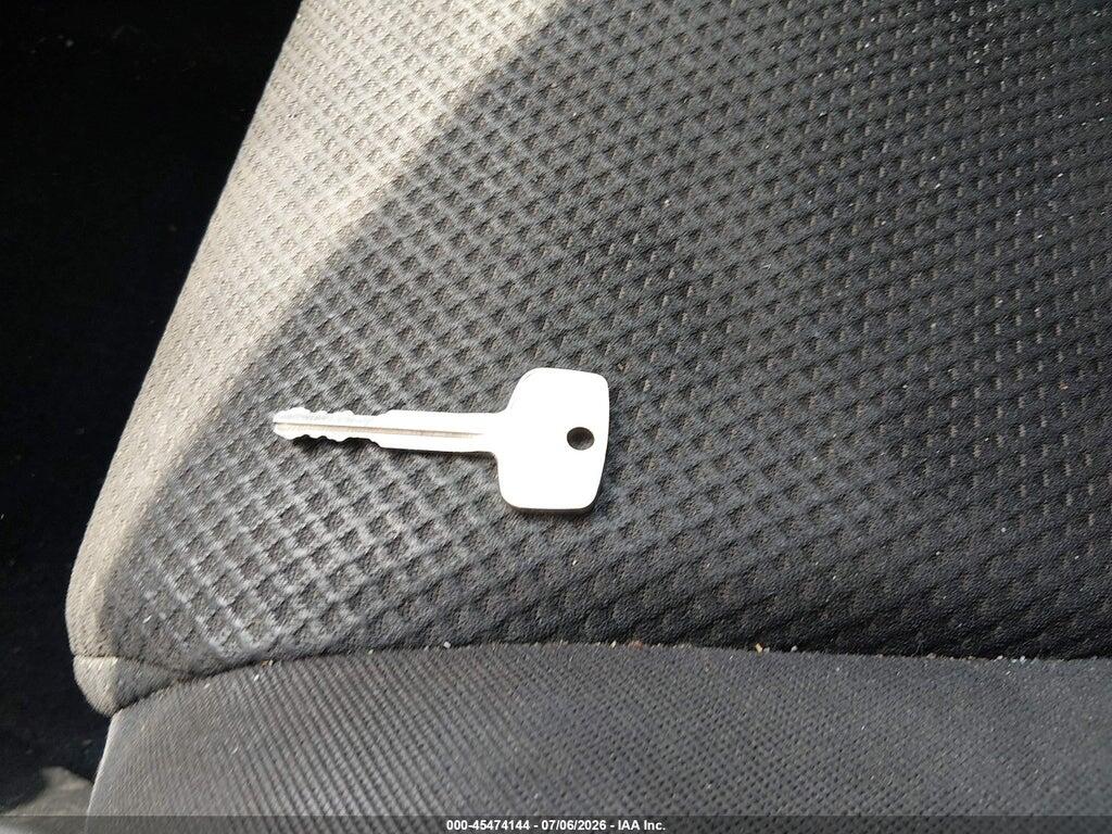 JTLKT334454000507 2005 SCION XB photo no. 11