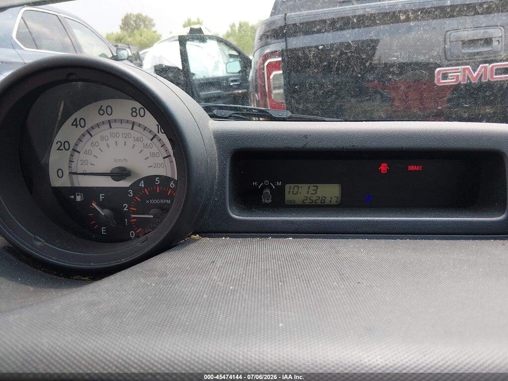 JTLKT334454000507 2005 SCION XB photo no. 7