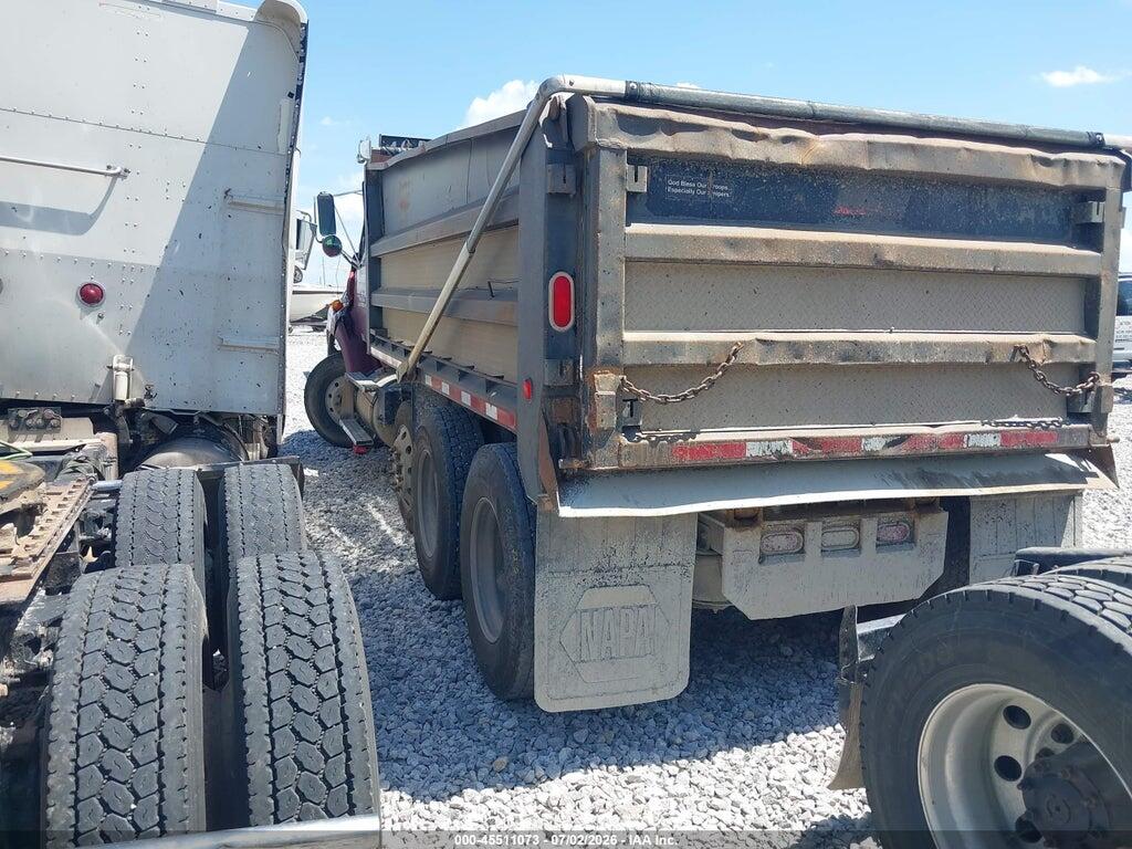 2FWJA3CV75AN28849 2005 STERLING TRUCK AT photo no. 3