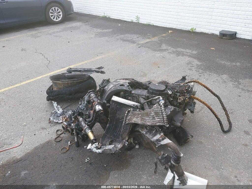 2005 SUZUKI GSX1300 JS1GW71AX52107785