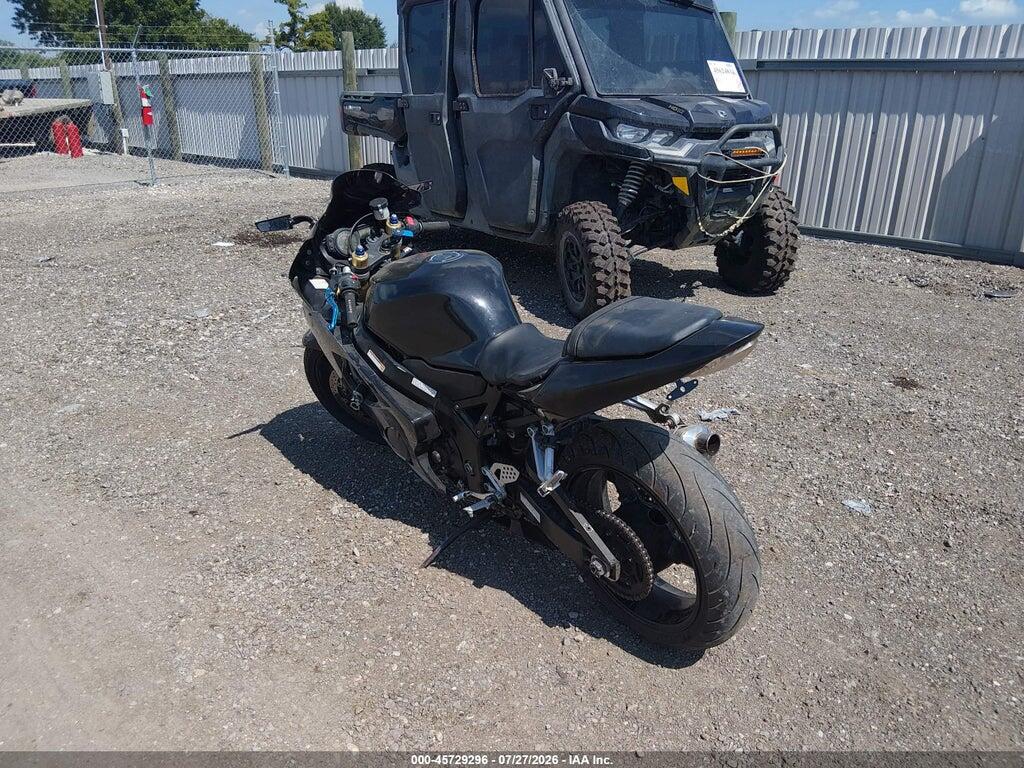 JS1GN7CA952112332 2005 SUZUKI GSX-R600 photo no. 3
