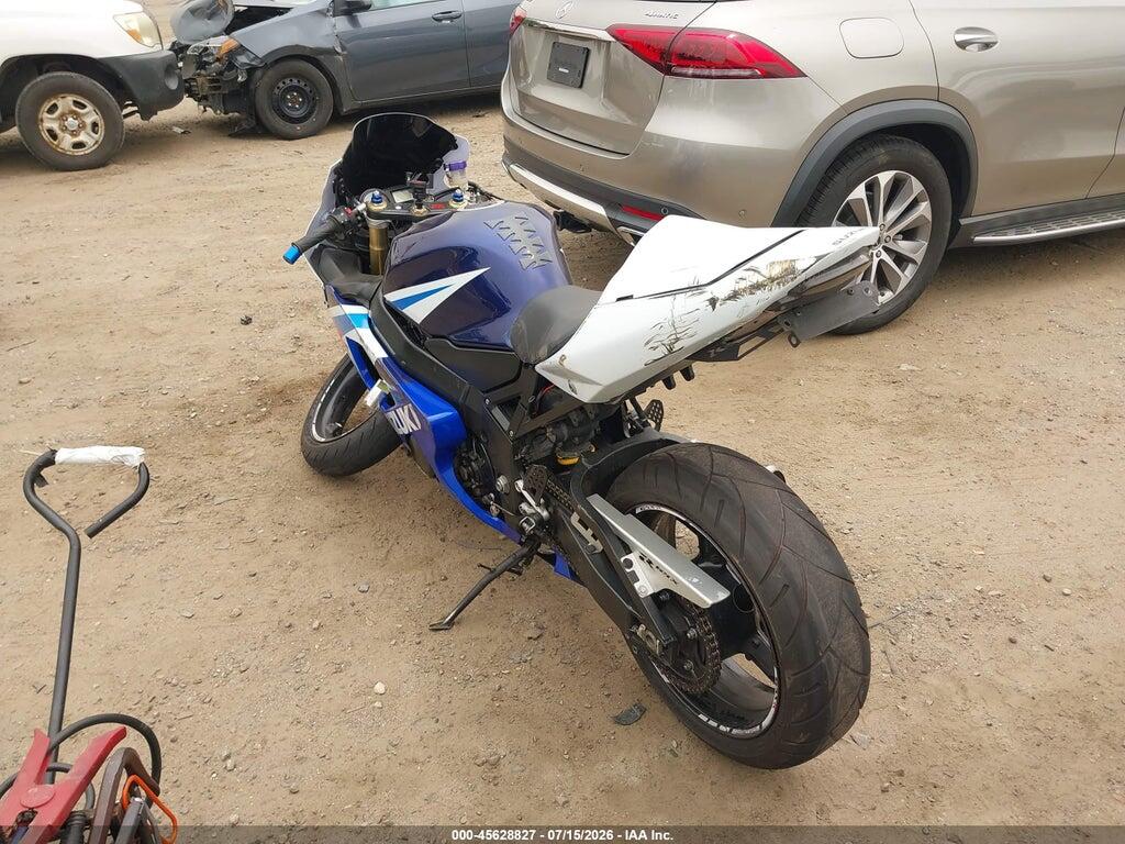 JS1GN7CA352110852 2005 SUZUKI GSX-R600 photo no. 3