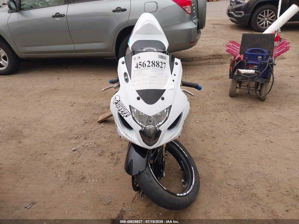 JS1GN7CA352110852 2005 SUZUKI GSX-R600 photo no. 5