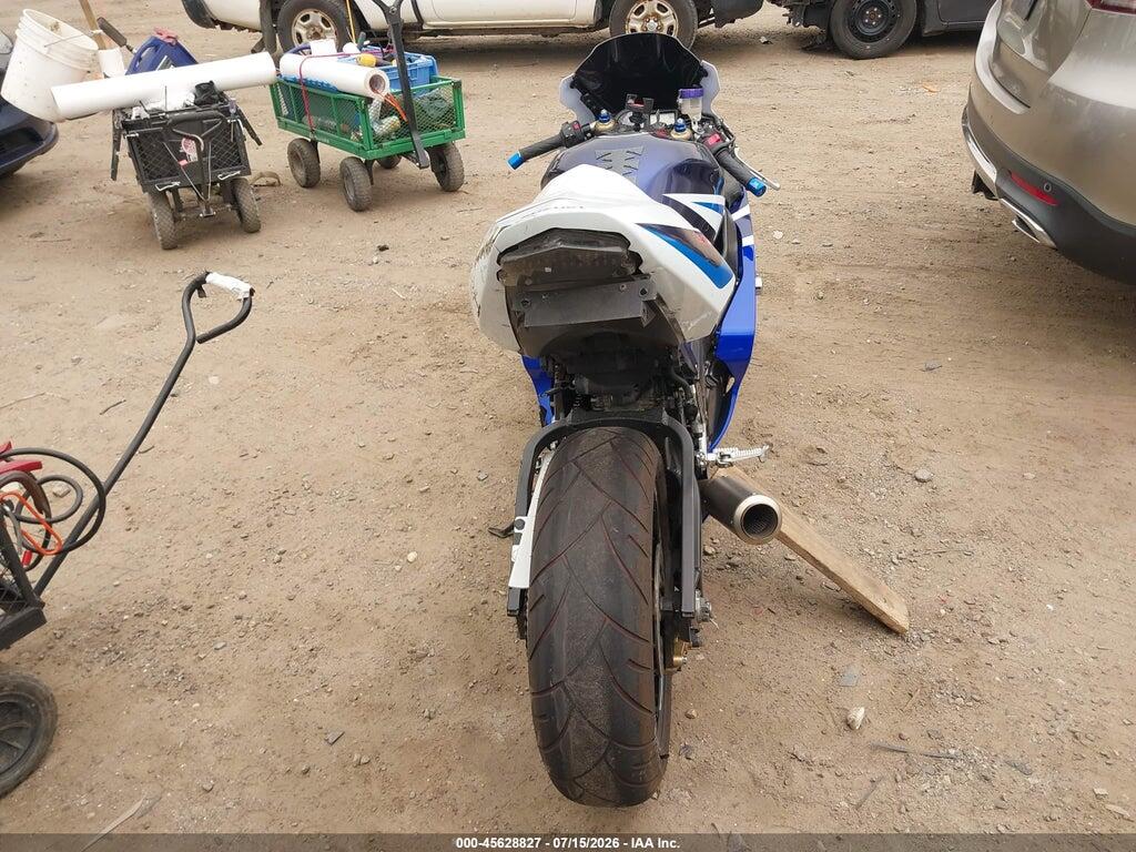 JS1GN7CA352110852 2005 SUZUKI GSX-R600 photo no. 6
