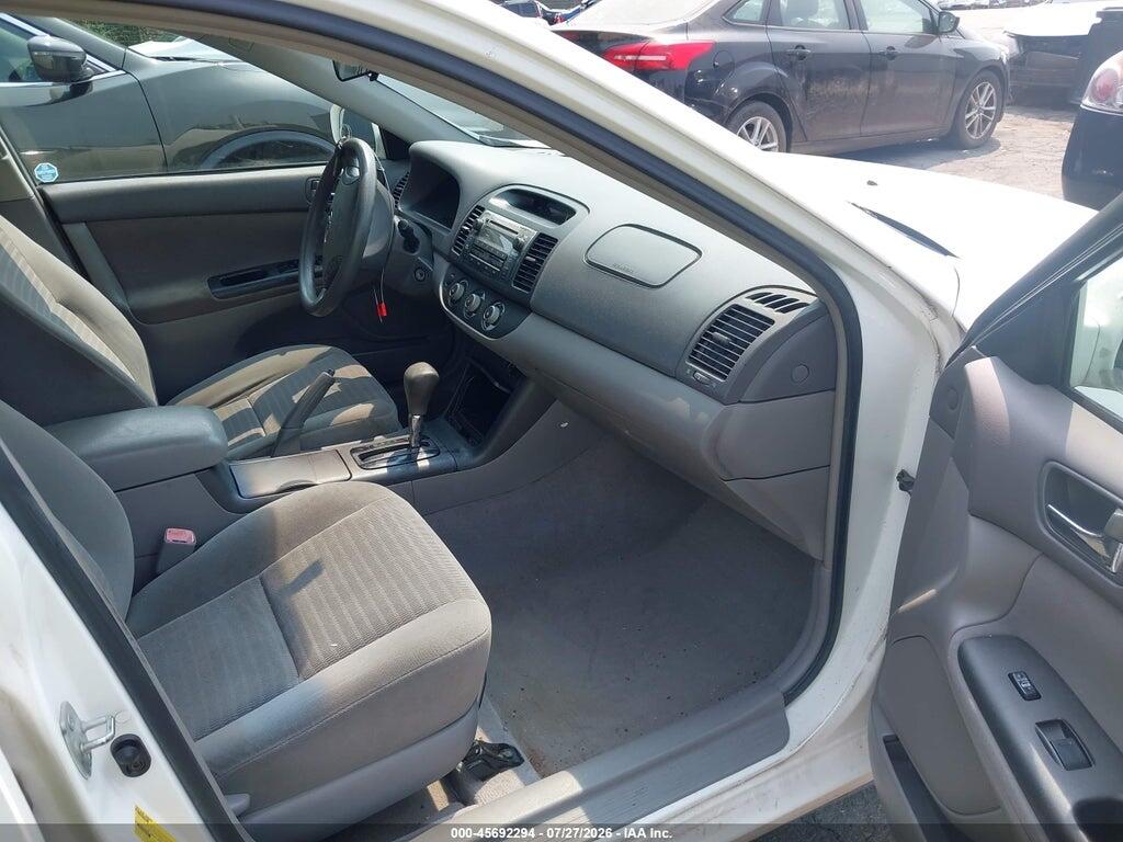 4T1BE30K25U428757 2005 TOYOTA CAMRY photo no. 5