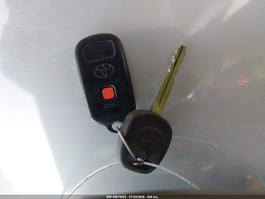 JTEEP21A350092406 2005 TOYOTA HIGHLANDER photo no. 11