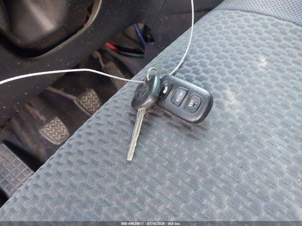 2T1KR32E35C443197 2005 TOYOTA MATRIX photo no. 11