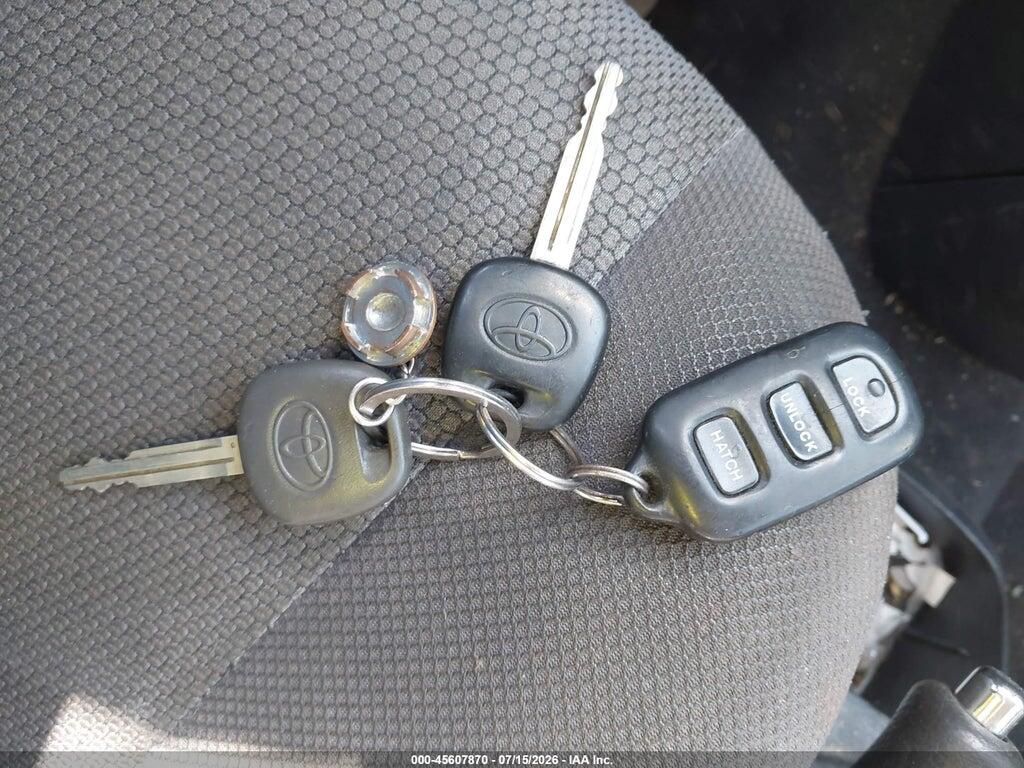 2T1KR32E85C395194 2005 TOYOTA MATRIX photo no. 11
