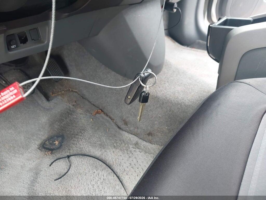 JTDKB20U453024826 2005 TOYOTA PRIUS photo no. 11