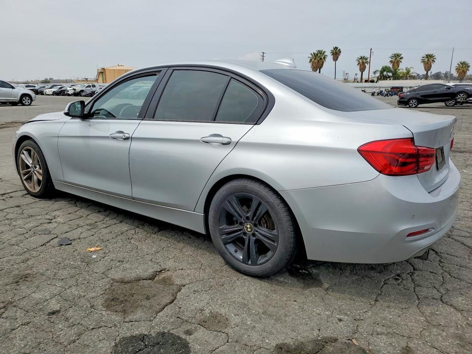 2016 BMW 320 I — Фото 2 из 12