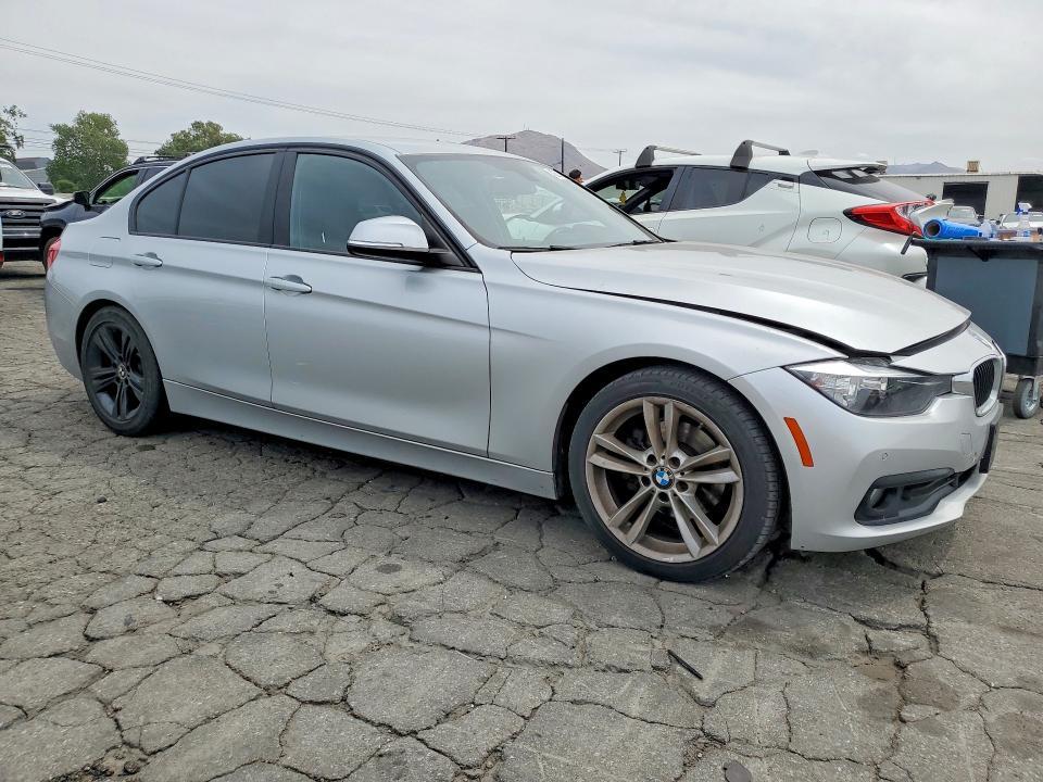 2016 BMW 320 I — Фото 4 из 12
