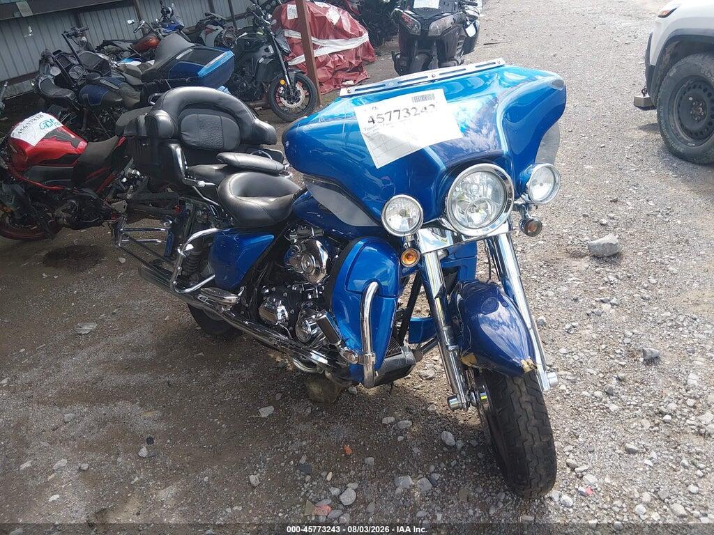 2007 HARLEY-DAVIDSON FLHTCUSE 1HD1PR83X7Y957975