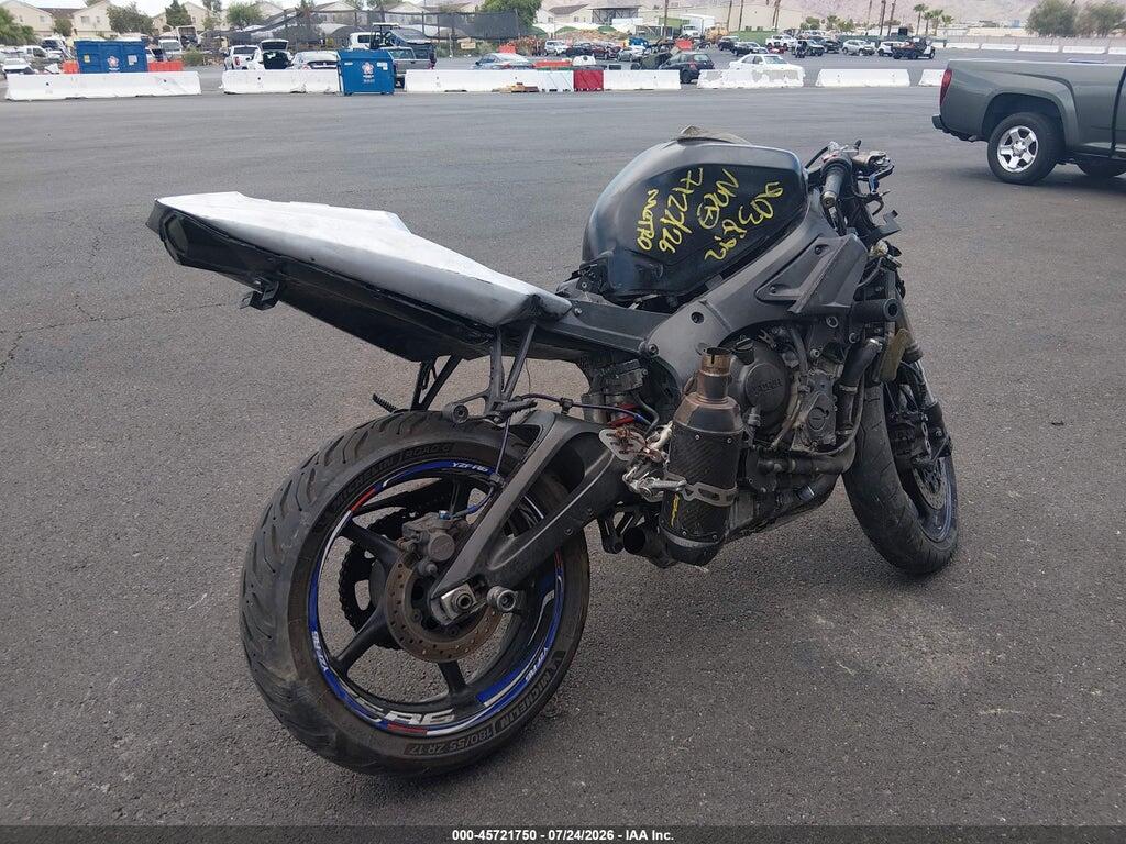 JYARJ06EX5A021085 2005 YAMAHA YZFR6 photo no. 4