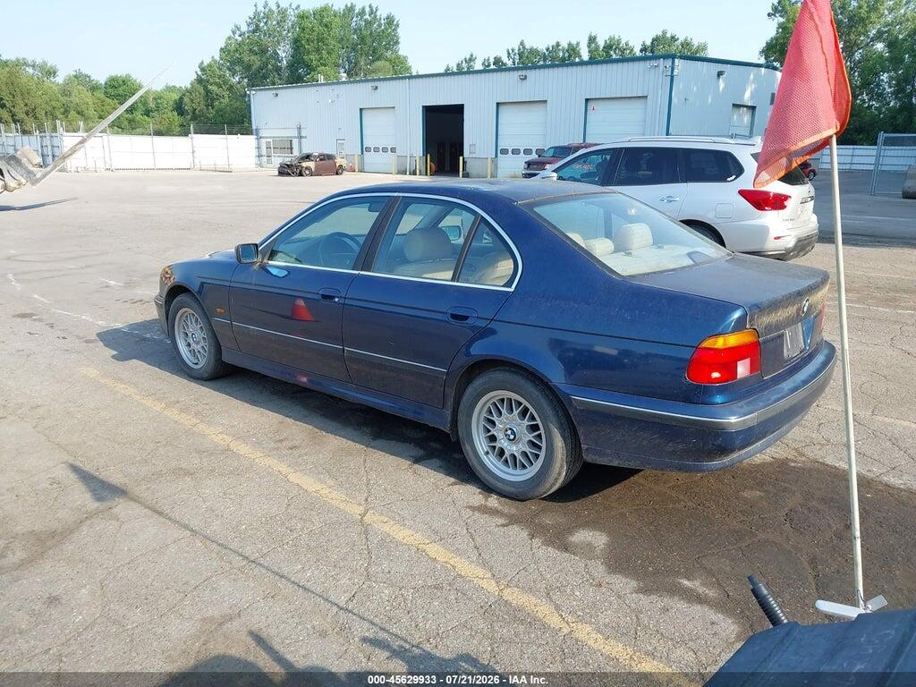 WBADM6348YGU21522 2000 BMW 528IA photo no. 3