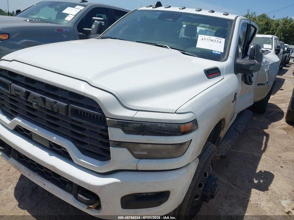3C63RRHL4SG521833 2025 RAM 3500 photo no. 2