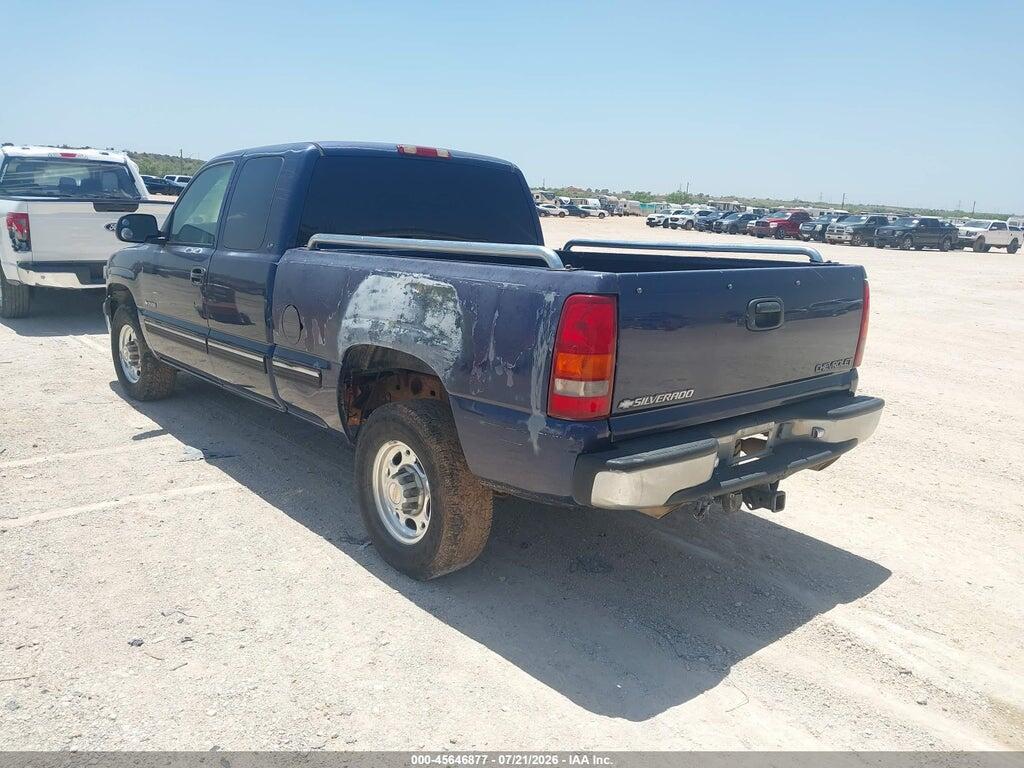 1GCFC29U8YZ125340 2000 CHEVROLET SILVERADO 2500 photo no. 3
