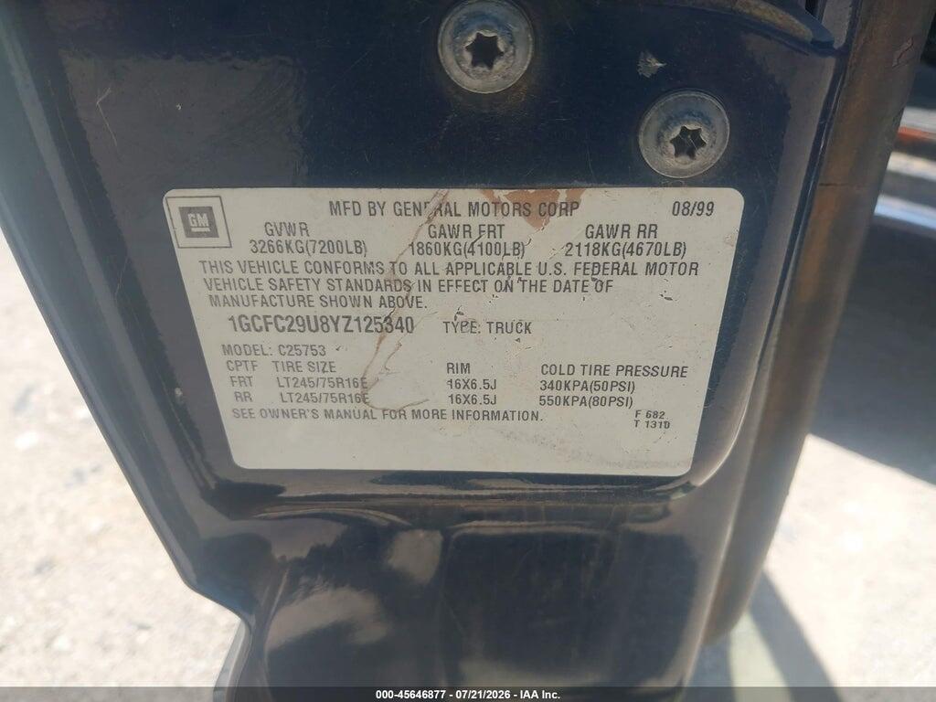 1GCFC29U8YZ125340 2000 CHEVROLET SILVERADO 2500 photo no. 9