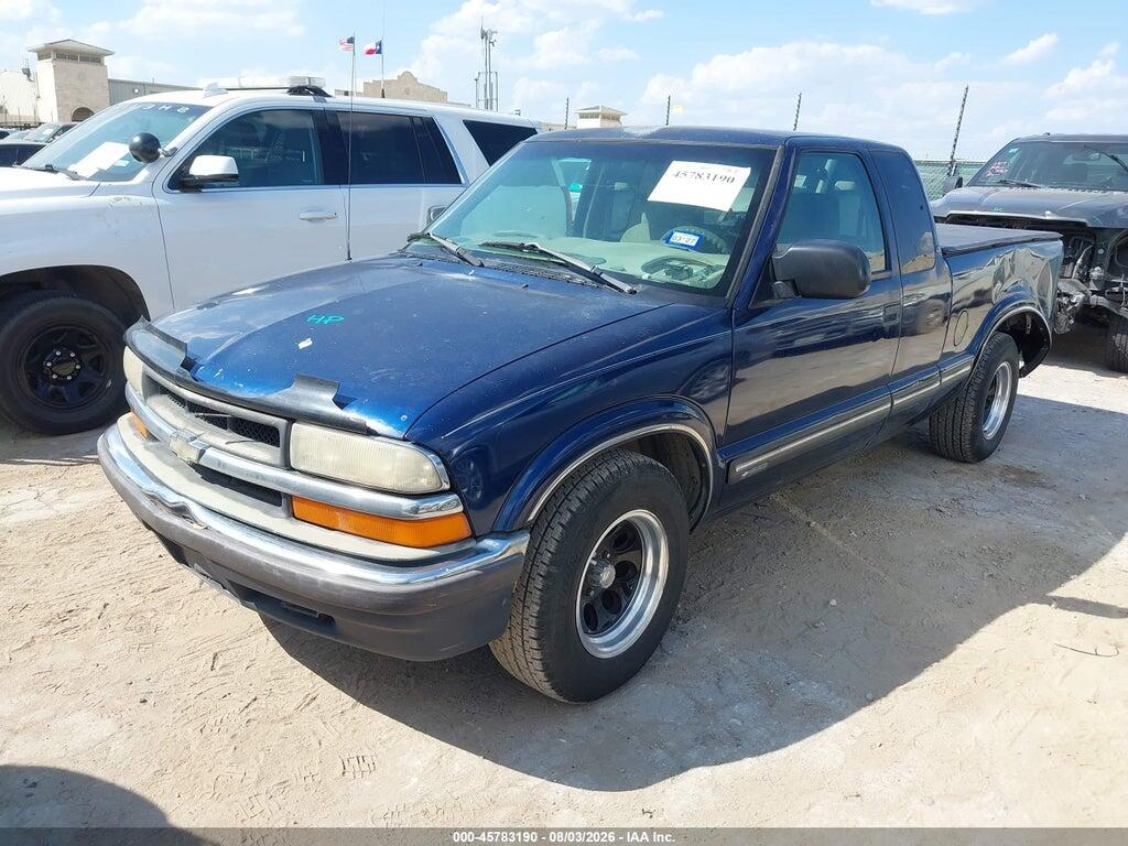 1GCCS1943YK184126 2000 CHEVROLET S-10 photo no. 2