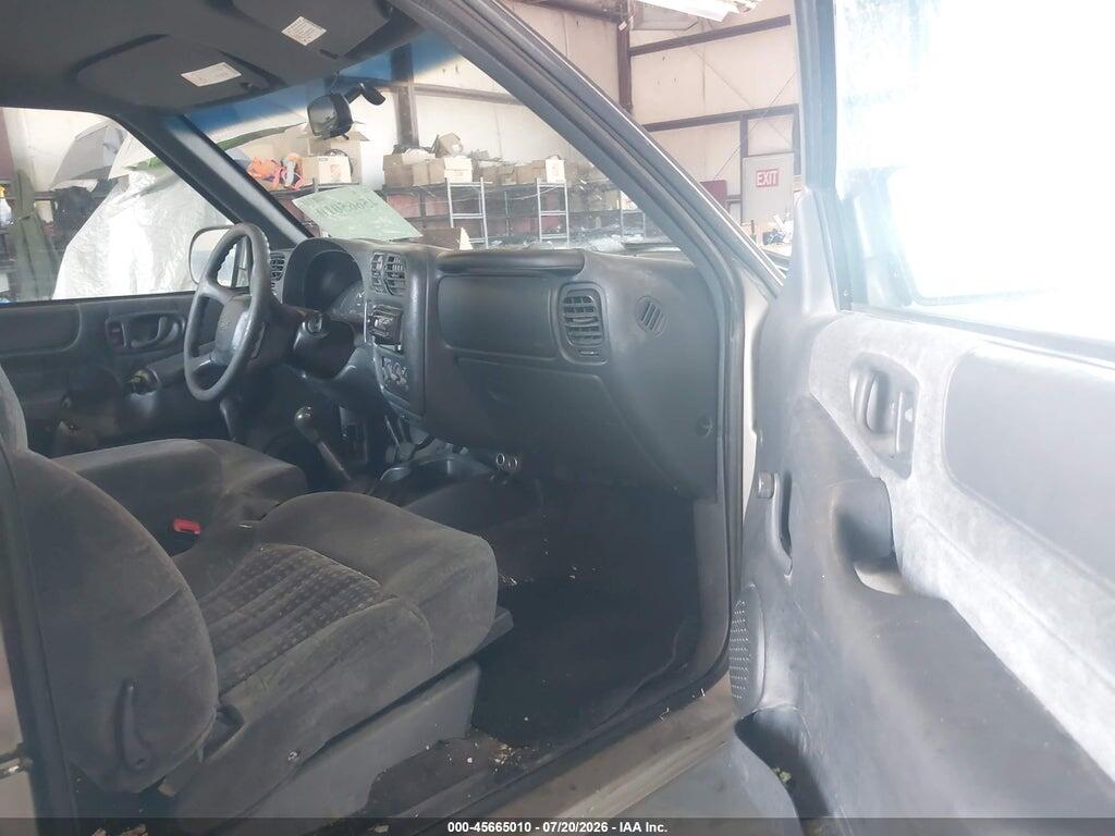 1GCCS1951Y8265535 2000 CHEVROLET S-10 photo no. 5