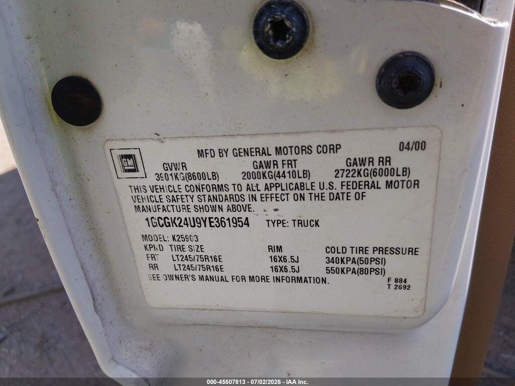 1GCGK24U9YE361954 2000 CHEVROLET SILVERADO 2500 photo no. 9
