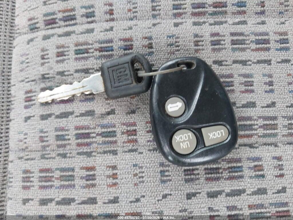 1GNDX03E0YD139996 2000 CHEVROLET VENTURE photo no. 11