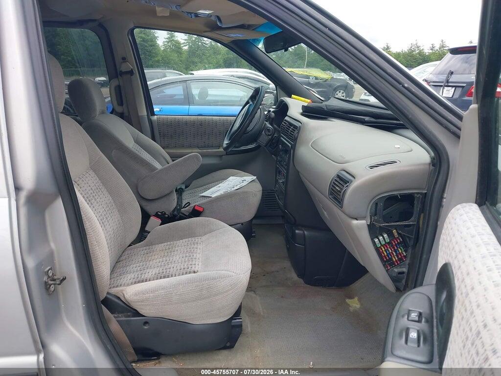 1GNDX03E0YD139996 2000 CHEVROLET VENTURE photo no. 5