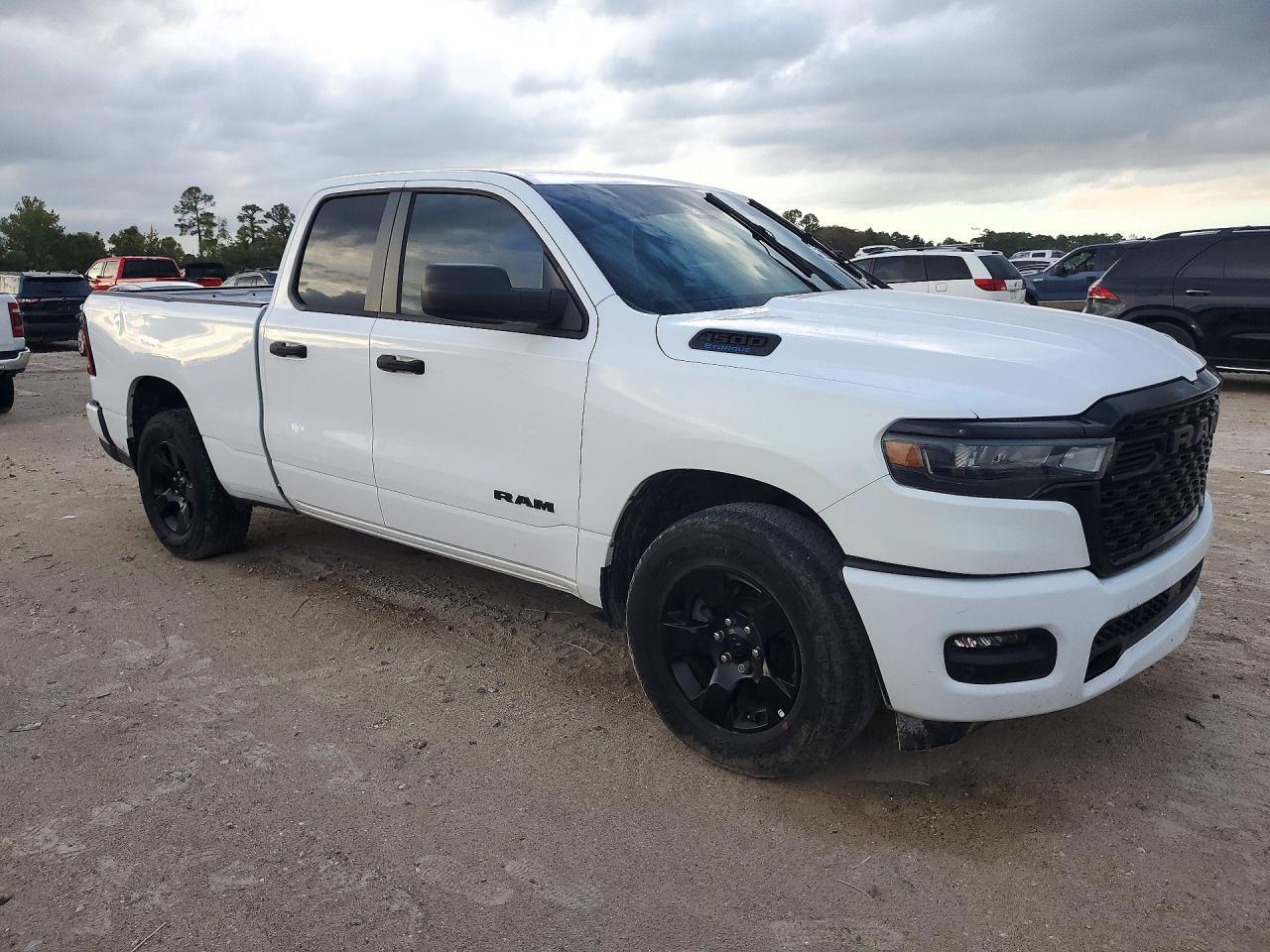 2025 RAM 1500 TRADESMAN — Фото 4 из 12