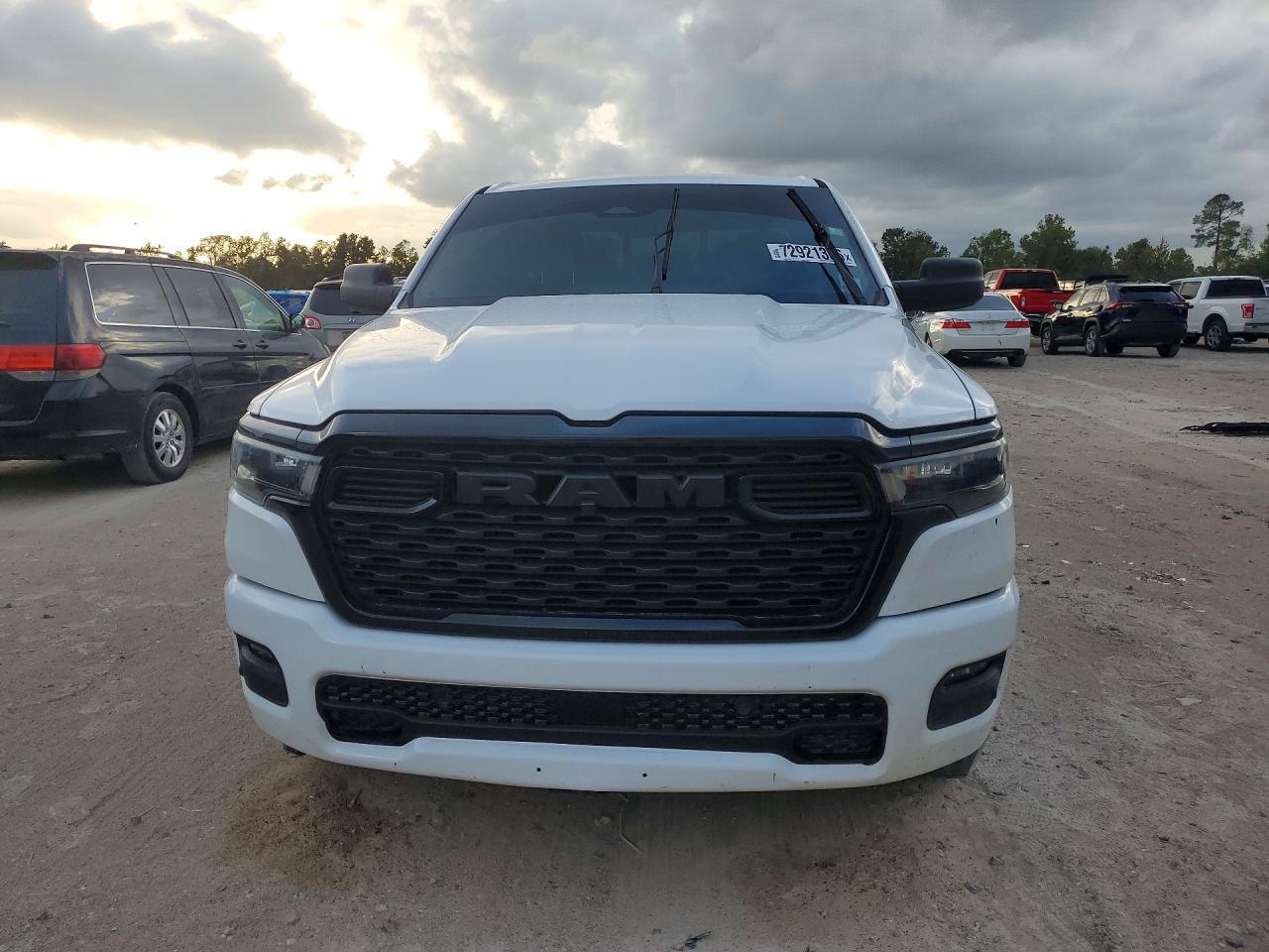 2025 RAM 1500 TRADESMAN — Фото 5 из 12