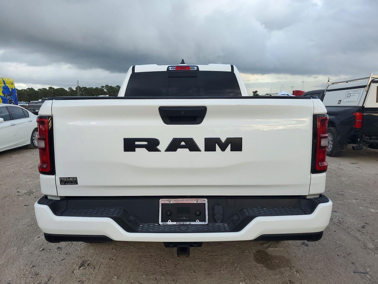 2025 RAM 1500 TRADESMAN — Фото 6 из 12