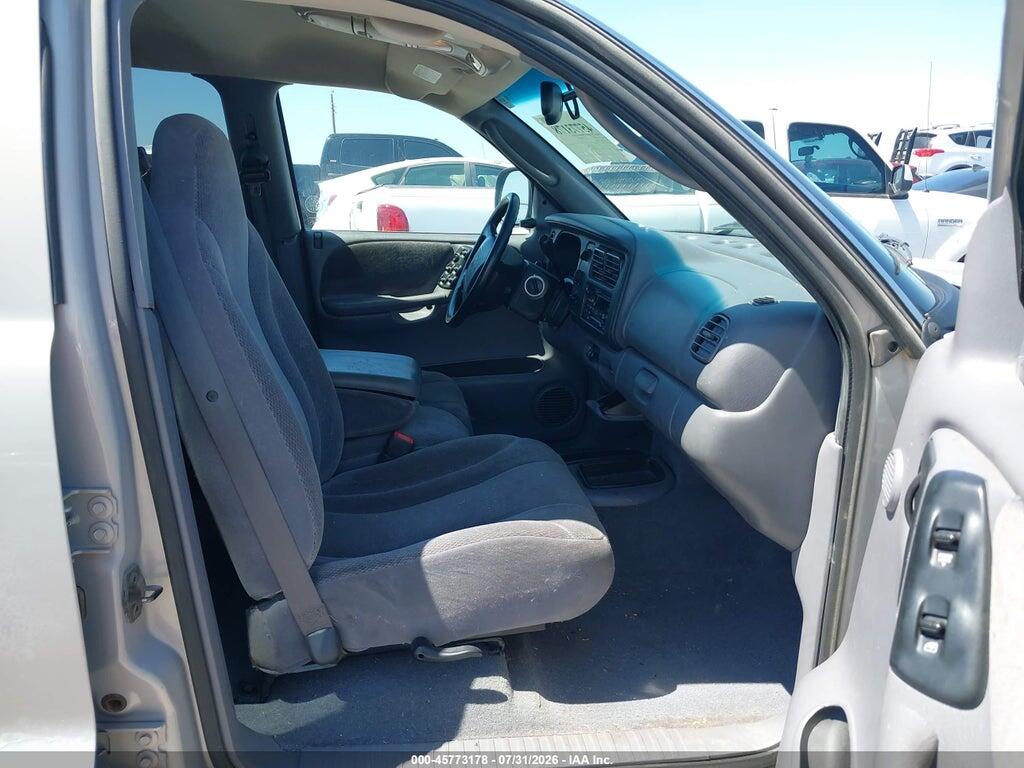 1B7GL2AX7YS692125 2000 DODGE DAKOTA photo no. 5