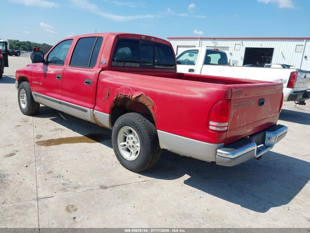 1B7GL2AZ7YS726114 2000 DODGE DAKOTA photo no. 3