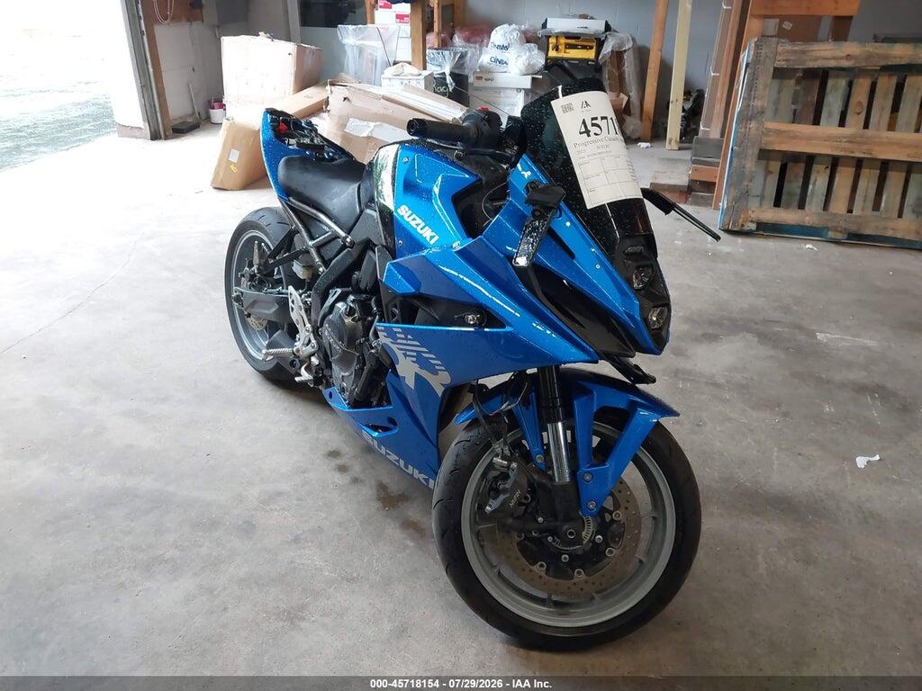 JS1EM13B9S7102219 2025 SUZUKI GSX800 photo no. 1