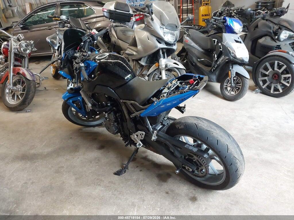 JS1EM13B9S7102219 2025 SUZUKI GSX800 photo no. 3