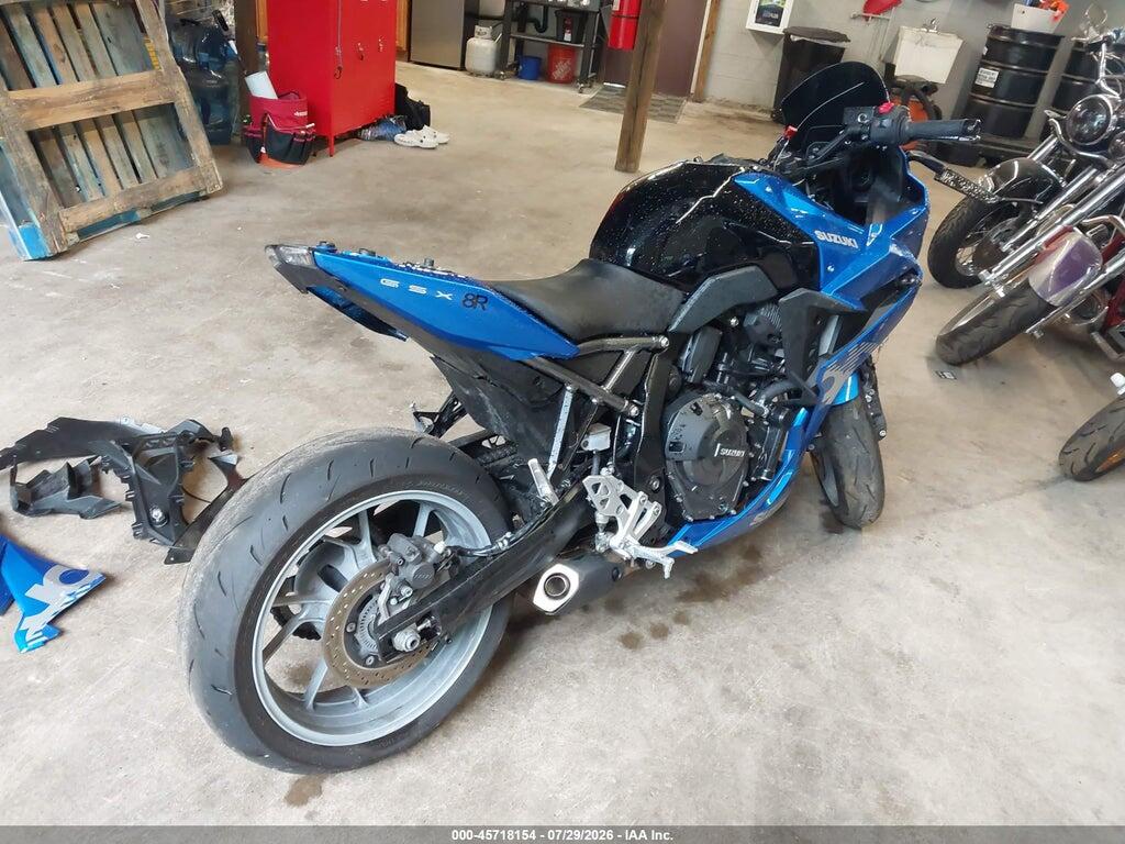JS1EM13B9S7102219 2025 SUZUKI GSX800 photo no. 4