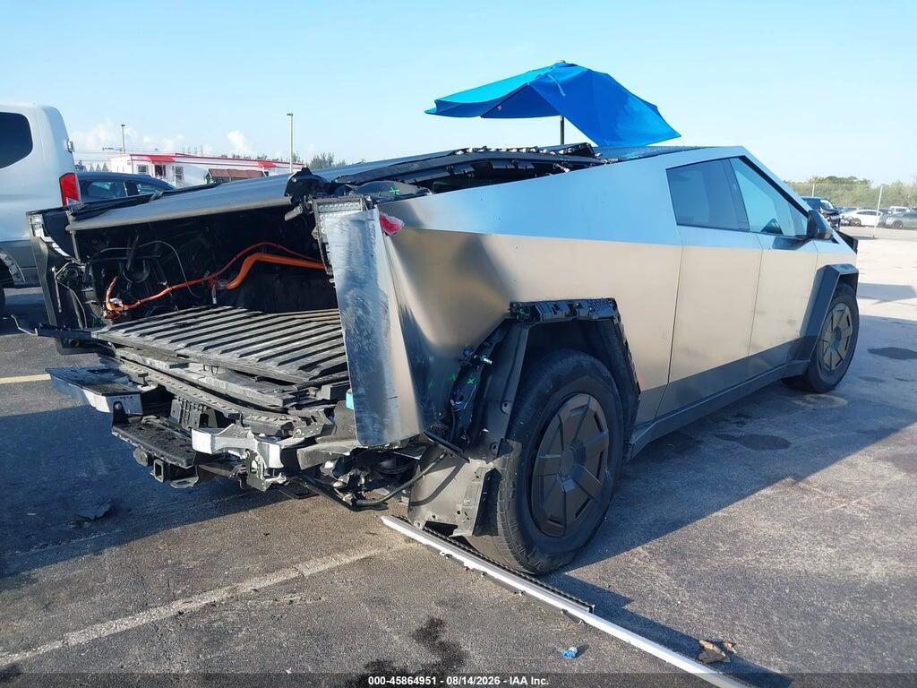 7G2CEHED5SA071363 2025 TESLA CYBERTRUCK photo no. 6